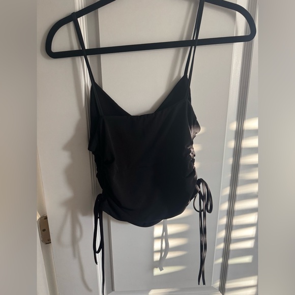 ZARA TOP SIZE M// BLACK - Picture 4 of 4